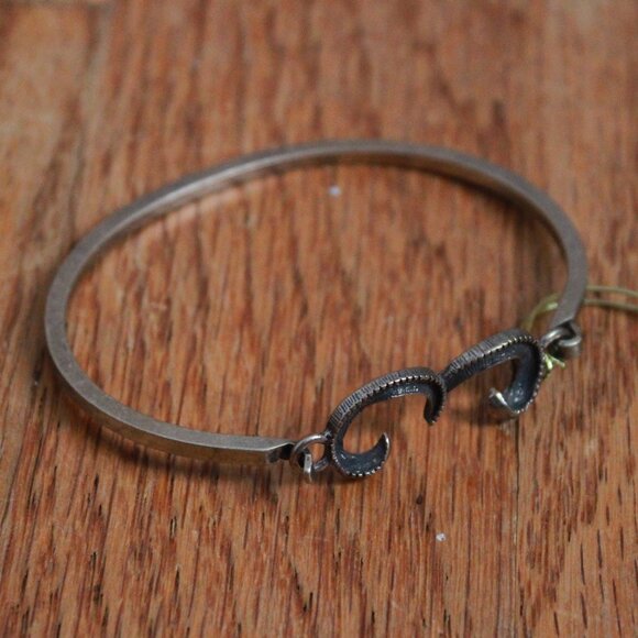 Niquea.D Initial Metal Bracelet - Picture 2 of 5